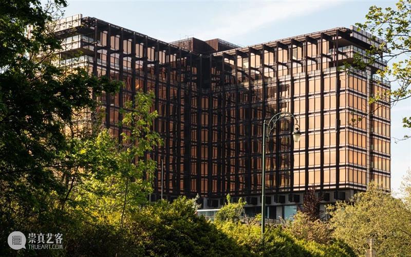 比利时现代建筑遗产更新,经典十字 Royale Belge 视频资讯 ADCNews Belge 现代 建筑 遗产 比利时 瓦兰大道 boulevard Souverain 周围 水塘 崇真艺客